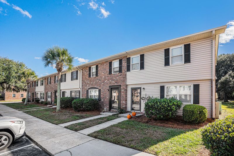 415 Parkdale Dr #14d, Charleston, SC 29414
