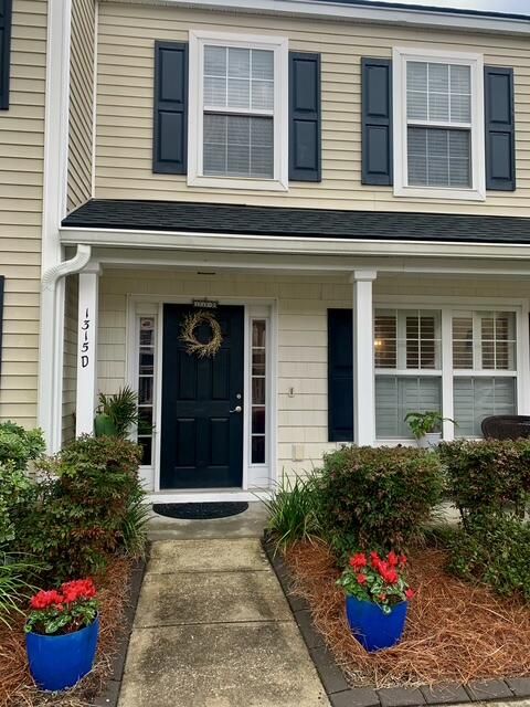 1315 Island Club Dr #D, Charleston, SC 29492