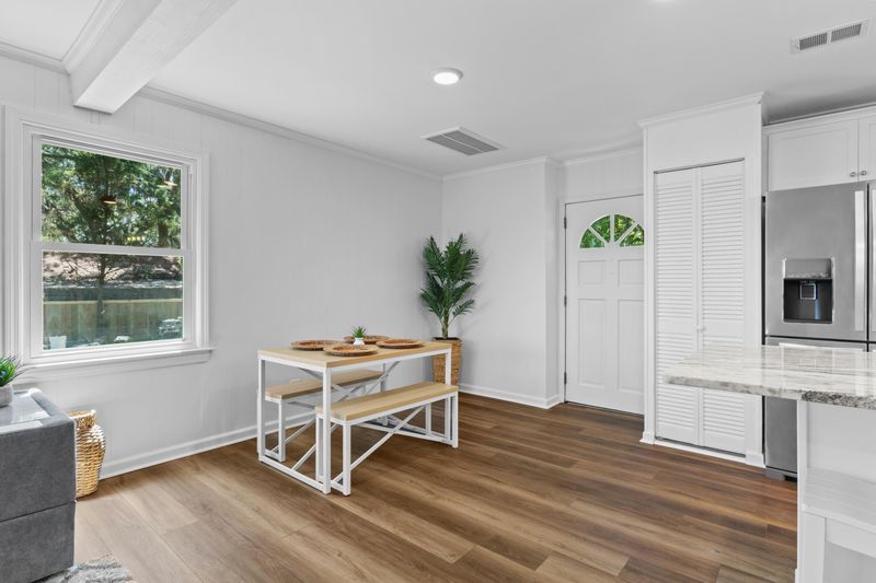7299 Commodore Rd, Hollywood, SC 29449