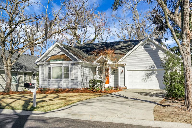 9140 Delancey Cir, North Charleston, SC 29406