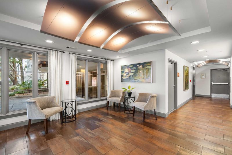 21 George St #203, Charleston, SC 29401