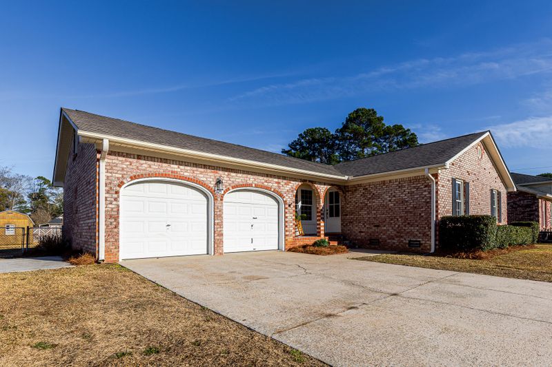 115 Milton Dr, Goose Creek, SC 29445
