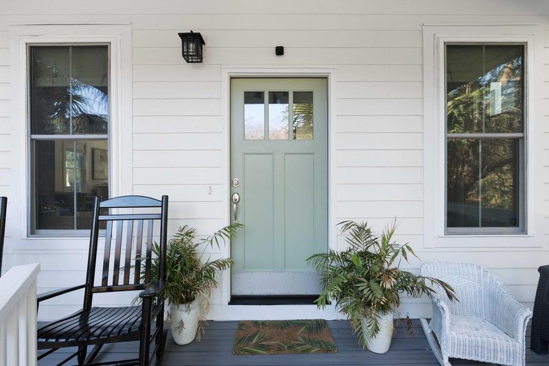 303 S Ladd Ct, Charleston, SC 29492