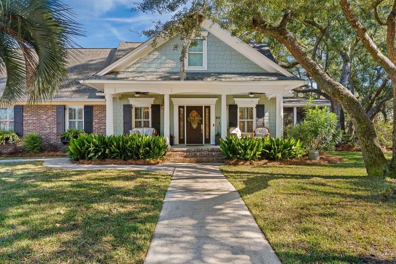 220 Shady Ln, Charleston, SC 29407
