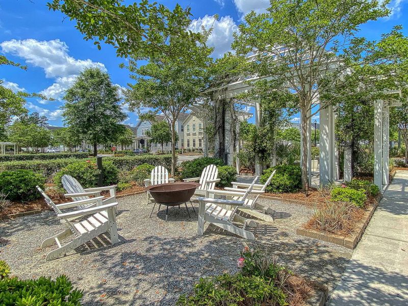 1017 Marsh Royal St, Summerville, SC 29485