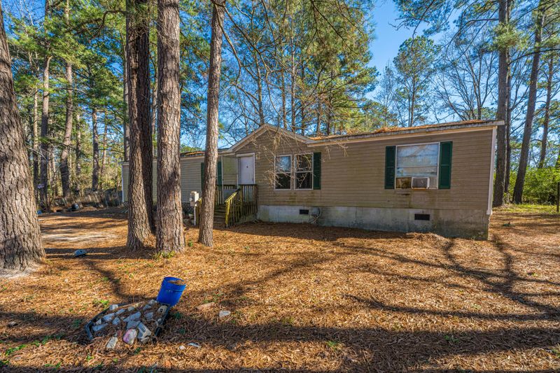 108 Lake Dr, Summerville, SC 29483