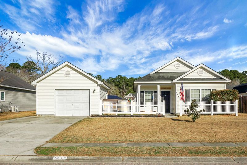 143 Pacolet St, Summerville, SC 29485