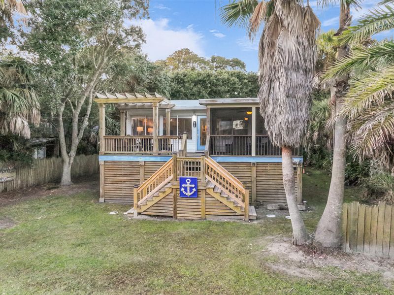 418 E Ashley Ave, Folly Beach, SC 29439