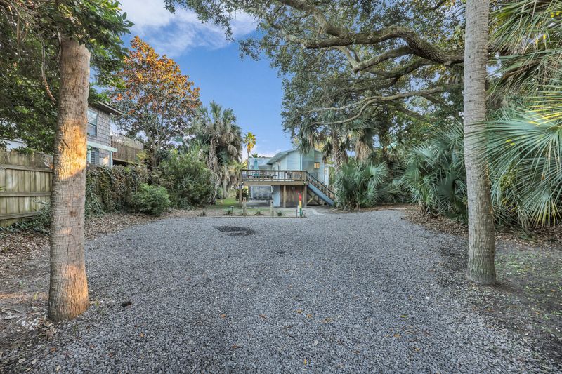418 E Ashley Ave, Folly Beach, SC 29439