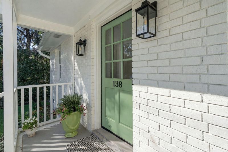 138 Rose Ln, Mount Pleasant, SC 29464