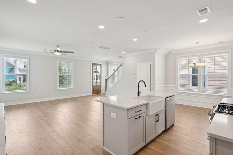 703 Minton Rd, Charleston, SC 29412