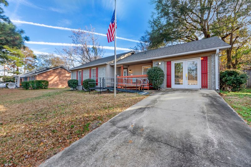 210 Kirksey Dr, Summerville, SC 29485