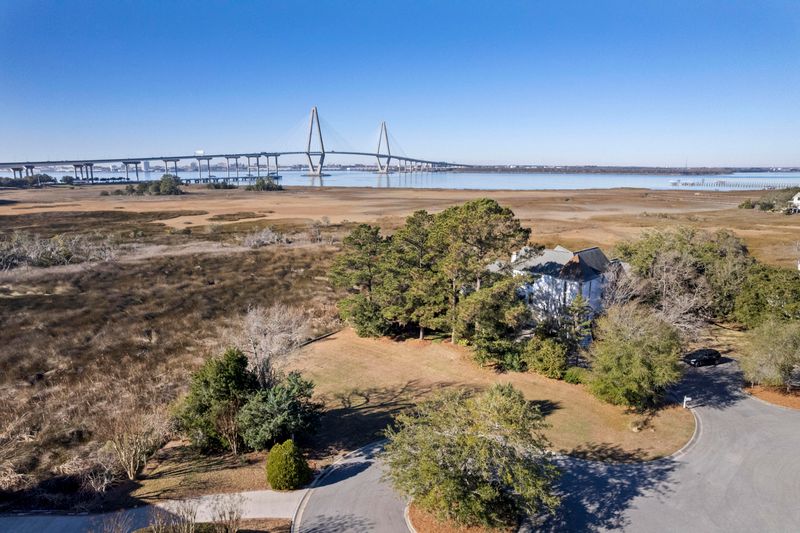843 Bridge Point Cir, Mount Pleasant, SC 29464