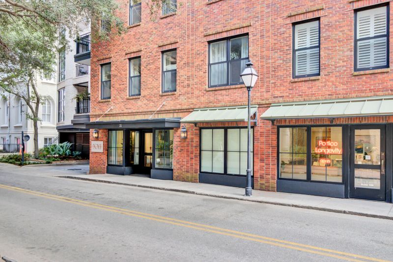 21 George St #404, Charleston, SC 29401