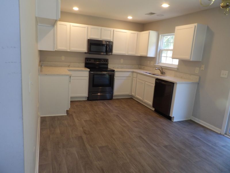 1372 Palm Cove Dr, Charleston, SC 29492