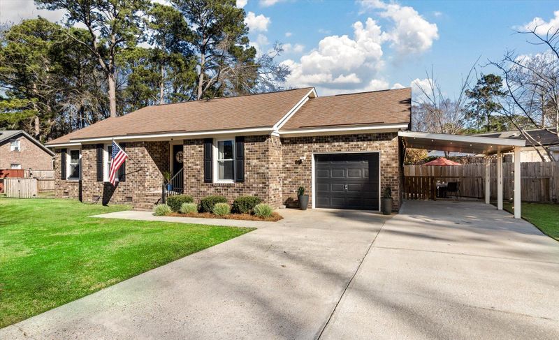 102 Ellen Ct, Summerville, SC 29483