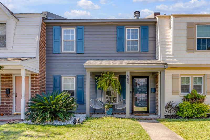 954 Fowler Ct #E, Mount Pleasant, SC 29464