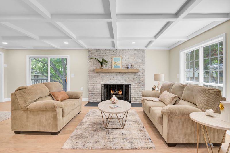 6008 Rembert Dr, Hanahan, SC 29410