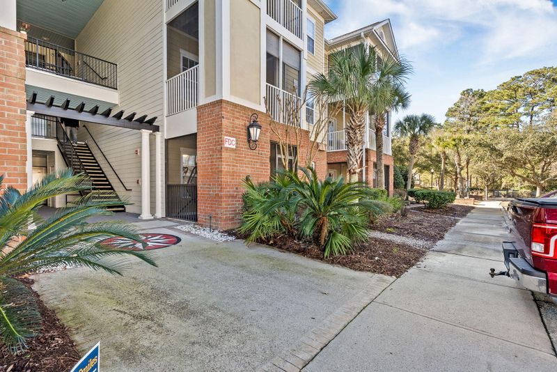 1101 Basildon Rd, Mount Pleasant, SC 29466