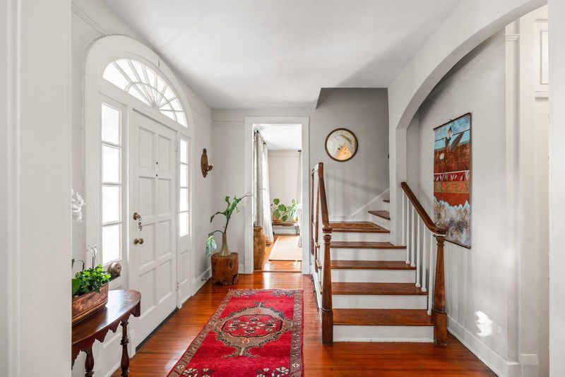2 Lenwood Blvd, Charleston, SC 29401