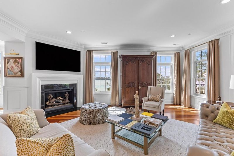 108 Fairbanks Oak Al #302, Daniel Island, SC 29492