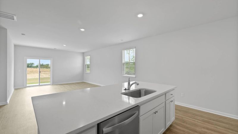 2969 Fernwood Dr, North Charleston, SC 29406