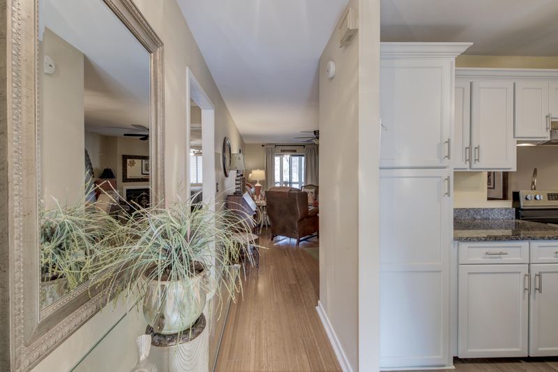 2754 Jobee Dr #6, Charleston, SC 29414