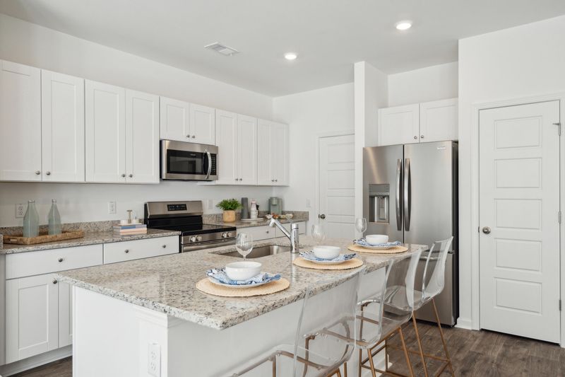 736 Ridgley Dr, Summerville, SC 29486