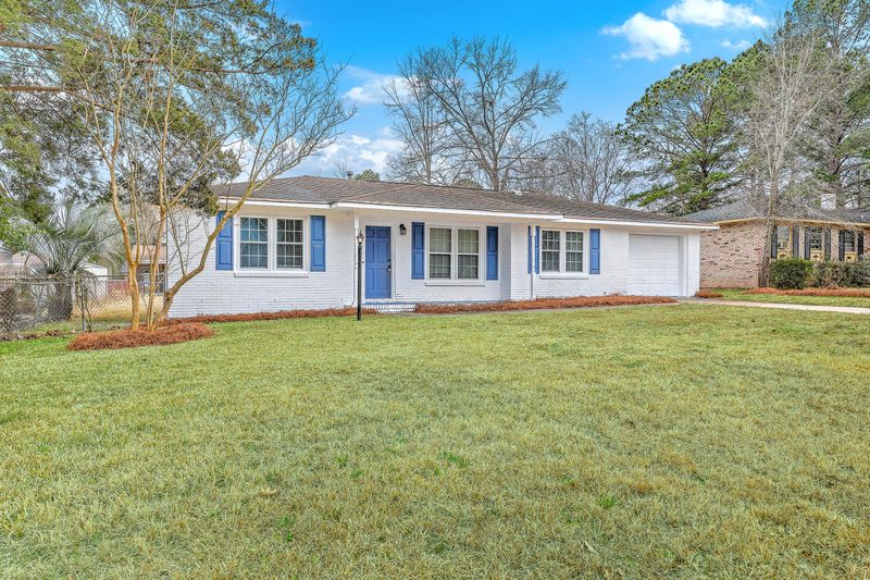 7645 Knollwood Dr, North Charleston, SC 29418