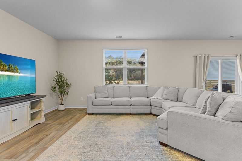 109 Sweet Cherry Ln, Summerville, SC 29486