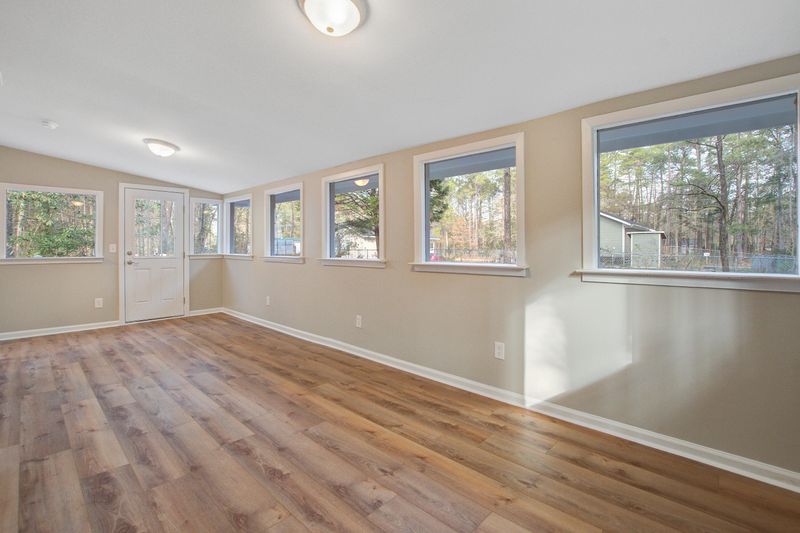 6144 Smith Rd, Ravenel, SC 29470