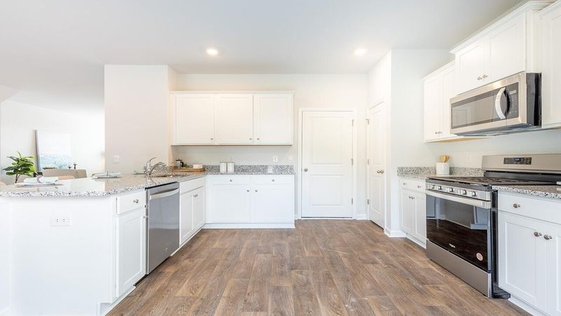 3968 Aberfeldy Ln, Ravenel, SC 29470