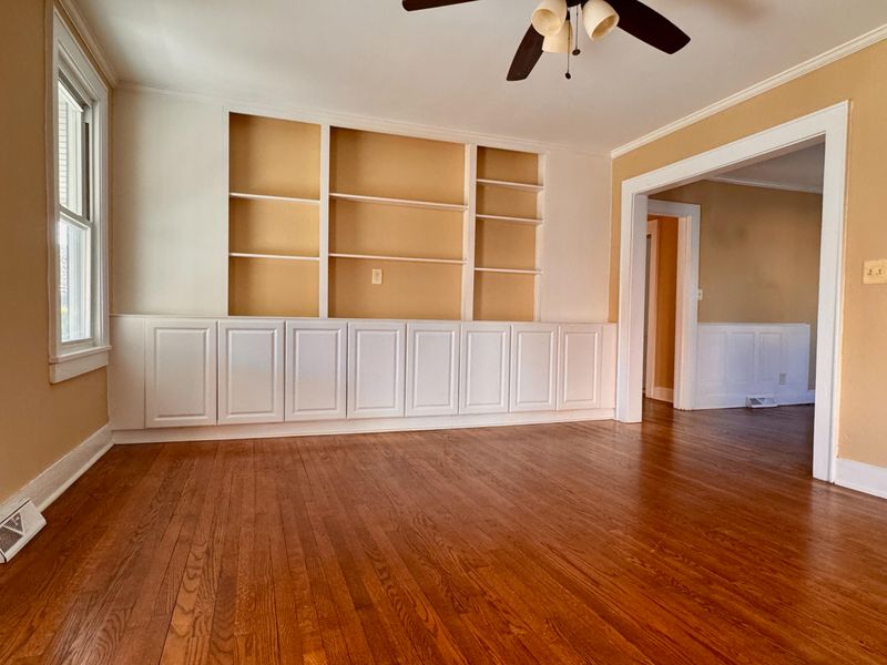 2652 Hull St, North Charleston, SC 29405