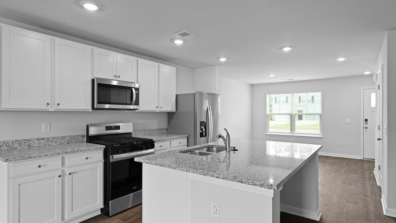920 Long Bluff Rd, Summerville, SC 29486