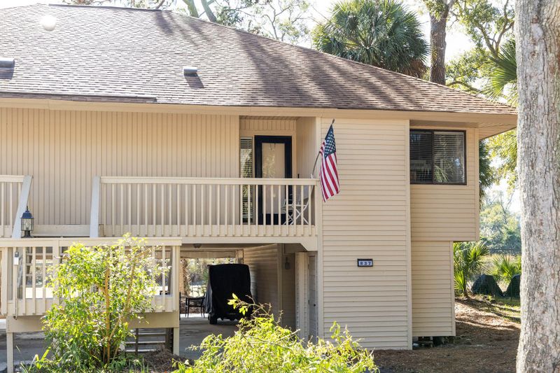 837 Club Cottage Rd, Edisto Island, SC 29438
