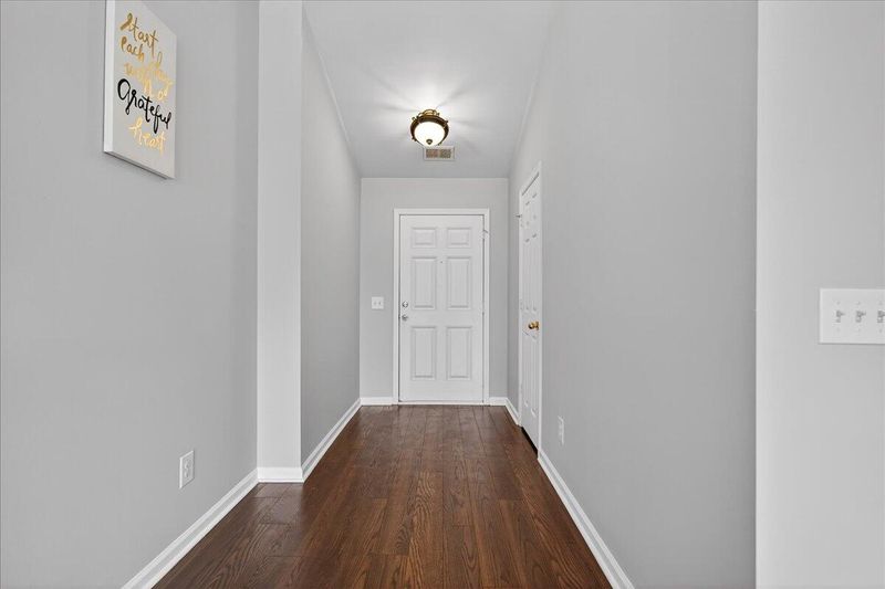 211 Avonshire Dr, Summerville, SC 29483