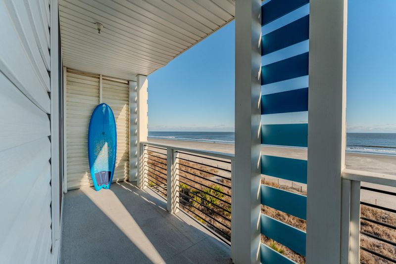 115 E Arctic Ave #3b, Folly Beach, SC 29439