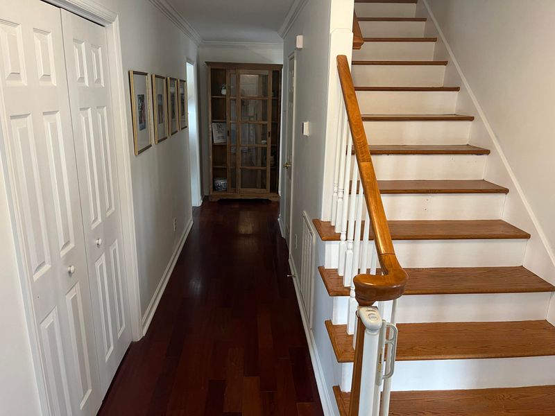 6 Leone Ln, Hanahan, SC 29410