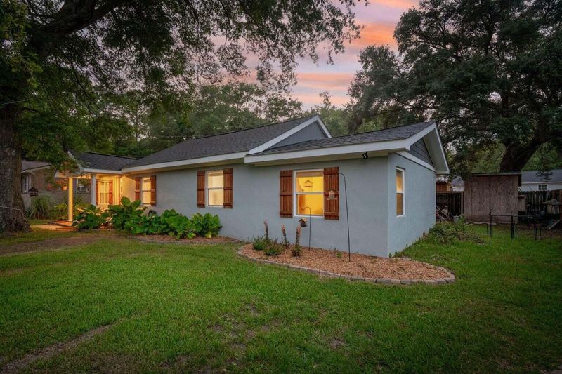 1540 Fort Johnson Rd, Charleston, SC 29412