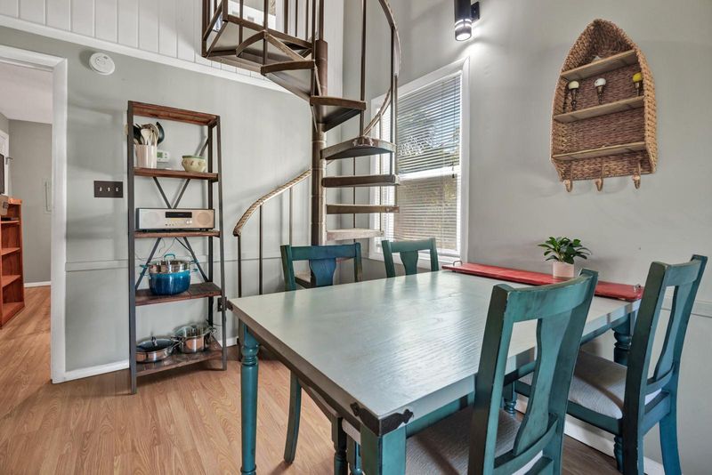 251 Driftwood Ln, Edisto Island, SC 29438