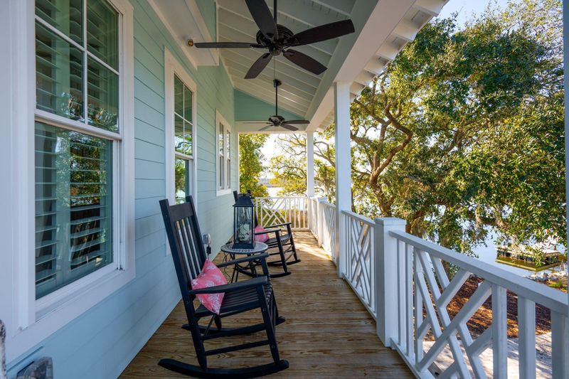538 Towles Crossing Dr, Johns Island, SC 29455