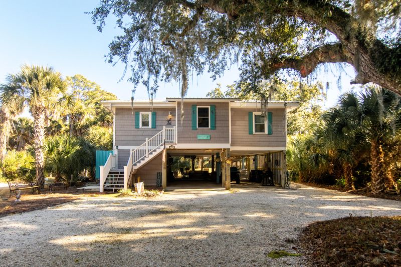 3304 Fort St, Edisto Island, SC 29438