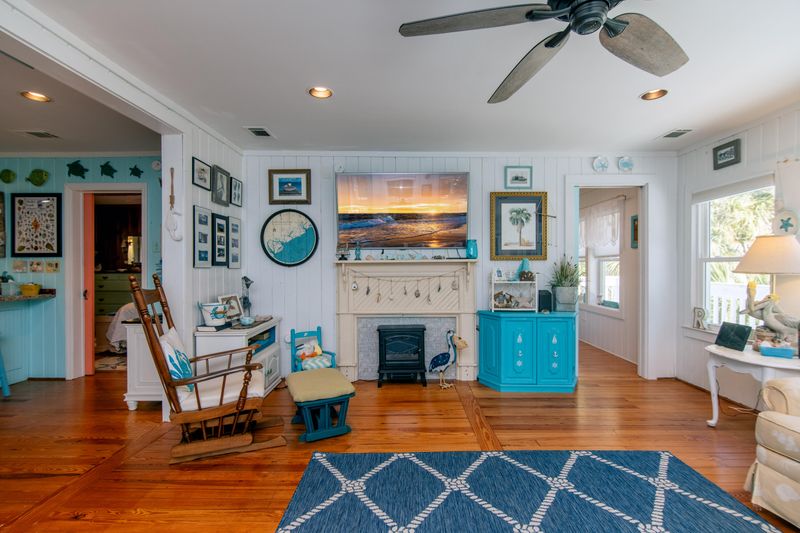 3304 Fort St, Edisto Island, SC 29438