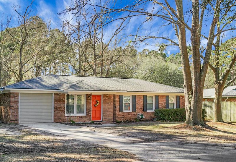 308 Tulip St, Summerville, SC 29483