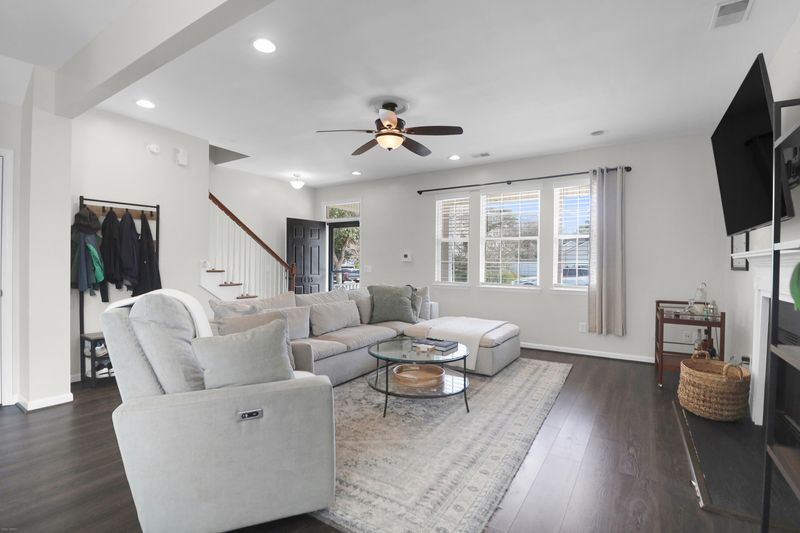 1475 Swamp Fox Ln, Charleston, SC 29412