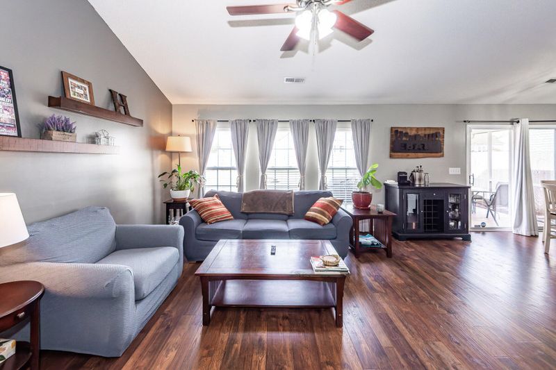 5024 Thornton Dr, Summerville, SC 29485