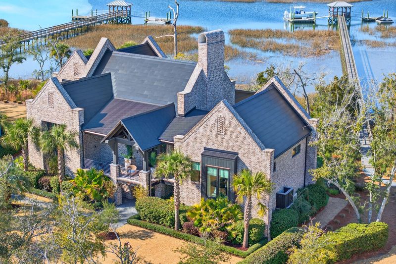 430 Fish Tale Rd, Charleston, SC 29492