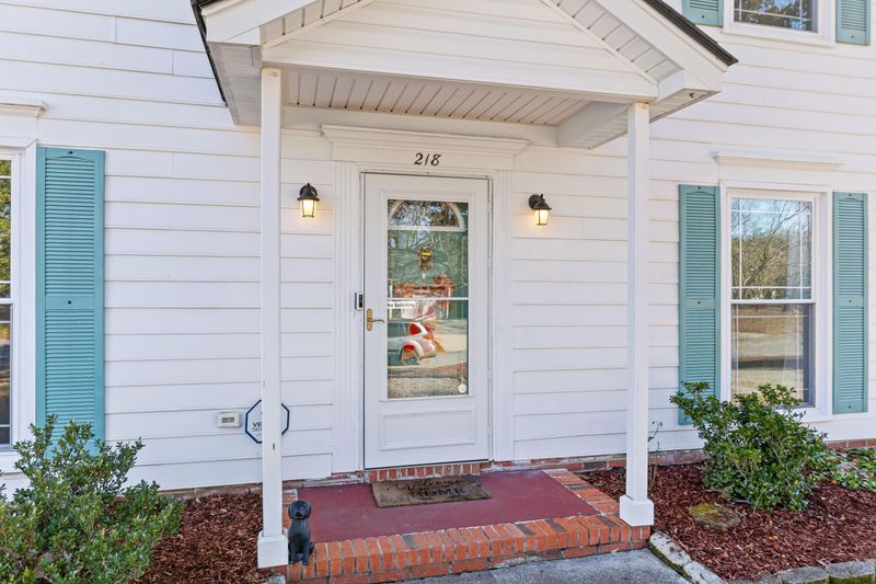 218 Hamlet Rd, Summerville, SC 29485