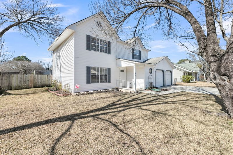 844 N Aylesbury Rd, Goose Creek, SC 29445