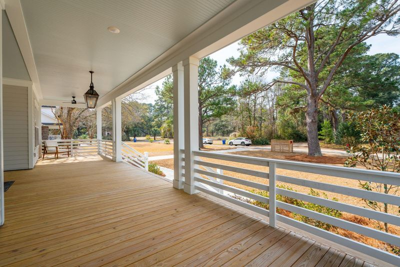 964 Pine Hollow Rd, Mount Pleasant, SC 29464
